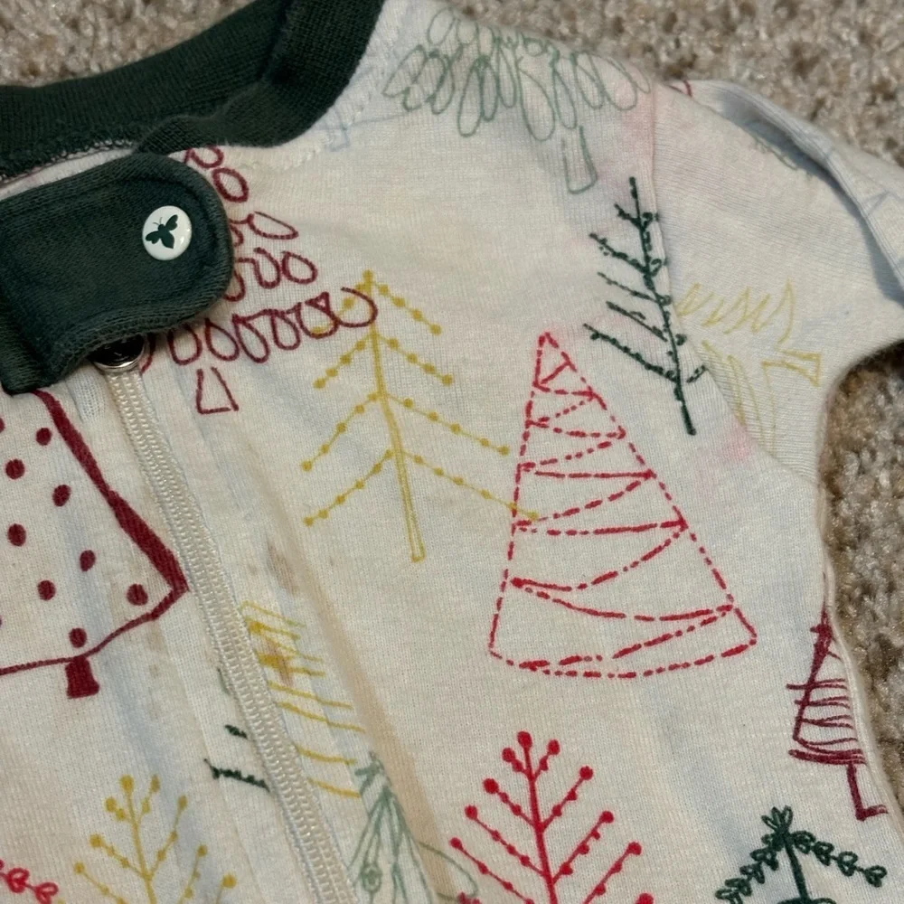 Burt’s Bees Baby Organic Cotton Christmas Print Zip Up Footed Pajamas Size 18 mo